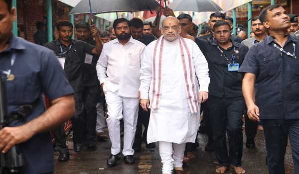 Amit Shah visits Lalbaug Ganpati