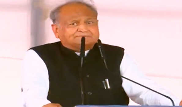 खड़गे और राहुल का संदेश जनता में ले जाकर फासीवादी ताकतों को देना है जवाब-गहलोत