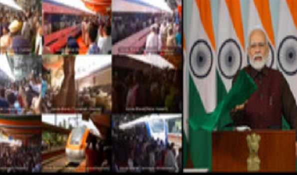 PM flags off Vande Bharat trains at Kasaragod, Tirunelveli in SRly
