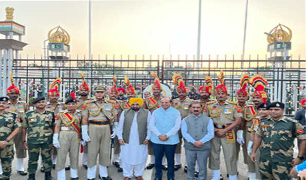 सुक्खू ने वाघा बॉर्डर पर बीटिंग द रिट्रीट सेरेमनी का किया अवलोकन