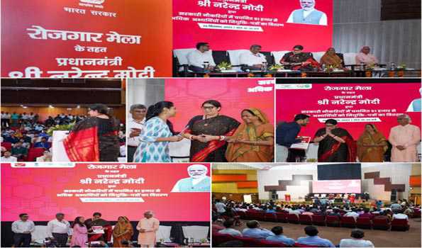 स्पेस से लेकर स्पोर्टस तक महिलाओं को प्रोत्साहन : स्‍मृति ईरानी