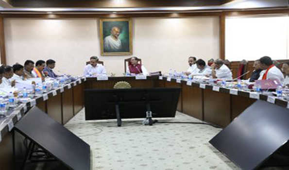 आचार संहिता लगने के पहले शिवराज ने की मंत्रियों समेत आला अधिकारियों के साथ बैठक