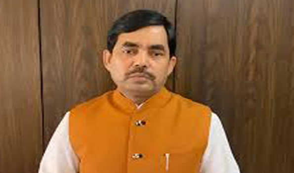 भाजपा नेता शाहनवाज हुसैन को मामूली दिल का दौरा पड़ने के बाद मुंबई के अस्पताल में भर्ती कराया गया