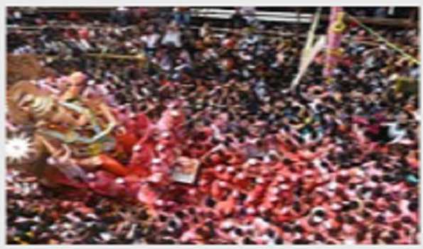 Devotees bid adieu to 