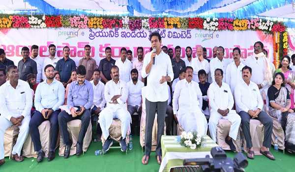 KTR praises CM KCR's support for farmers through Rythu Bandhu scheme