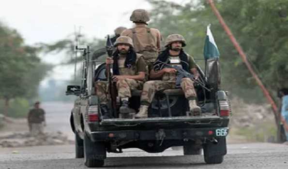 4 soldiers, 3 terrorists killed in gunbattle in Pak