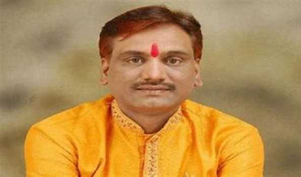 Opposition leader denies Wadettiwar's allegations on caste certificate