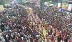 Large number of devotees participate in Ganpati immersion procession across M'rashtra