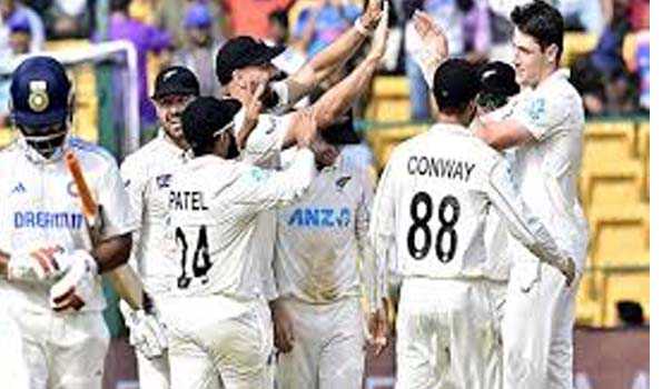 न्यूजीलैंड ने टेस्ट मैच में भारत को आठ विकेट से हराया