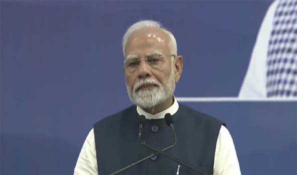 भारत में रक्षा क्षेत्र के साजो-सामान का निर्माण तंत्र नई ऊंचाइयों को छू रहा है: मोदी