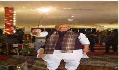 راج ناتھ نے تیج پور میں فوجیوں کے ساتھ دیوالی منائی