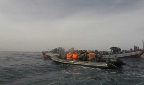 मोरक्को की नौसेना ने अटलांटिक तट से 141 प्रवासियों को बचाया
