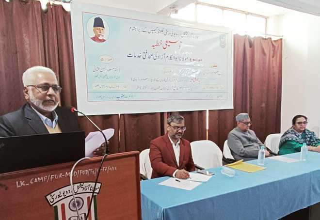 مولانا آزاد نے اردو صحافت کو زمانے کی رفتار سے آنکھیں چار کرنے کا سلیقہ سکھایا:معصوم مرادآبادی