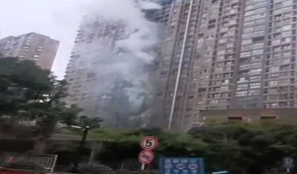 चीन में इमारत में आग लगने से 15 लोगों की मौत