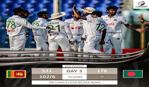 मैच का चौथा दिन गेंदबाजों का रहा, श्रीलंका ने मैच पर बनाई पकड़