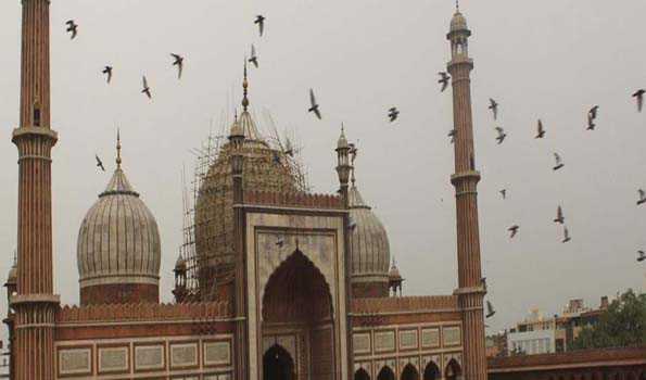 बिहार में धूमधाम से मनाया जा रहा है ईद का त्योहार