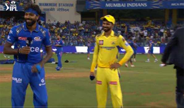 मुम्बई इंडियंस ने टॉस जीतकर पहले गेंदबाजी का किया फैसला
