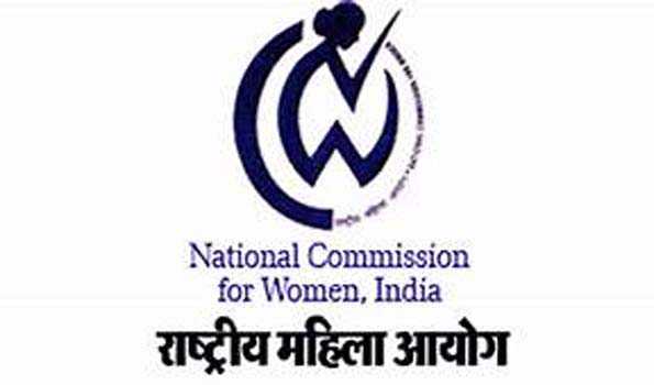 महिला आयोग ने कर्नाटक पुलिस को भेजा नोटिस