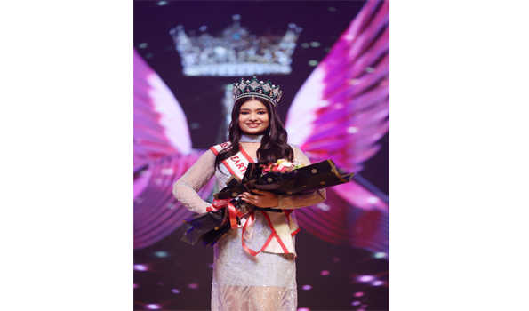 तनिष्का ने जीता मिस टीन अर्थ इंडिया का खिताब
