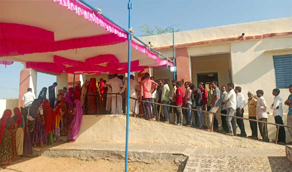 राजस्थान में लोकसभा चुनाव के दूसरे चरण का मतदान शांतिपूर्ण जारी