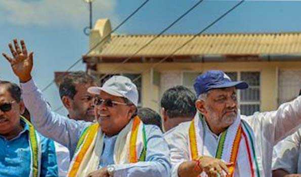 केंद्र से अपर्याप्त सूखा राहत के खिलाफ सिद्दारमैया समेत कर्नाटक कांग्रेस के नेताओं ने किया विरोध-प्रदर्शन