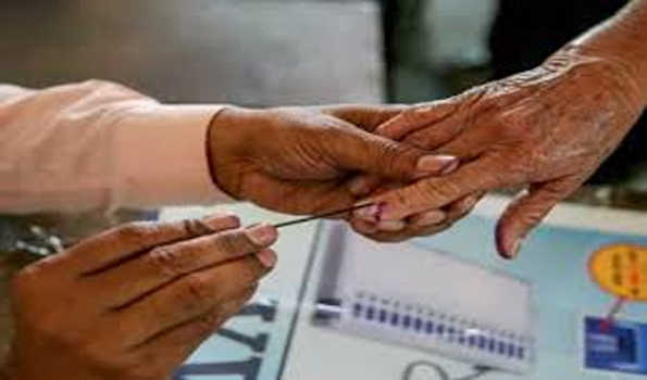 झांसी सीट पर पूर्वाह्न साढ़े 11 बजे तक हुआ 29.82  प्रतिशत मतदान