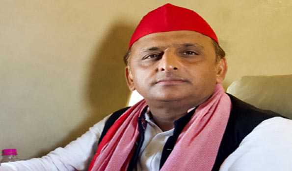 इत्र नगरी में सपा की महक, अखिलेश यादव जीते