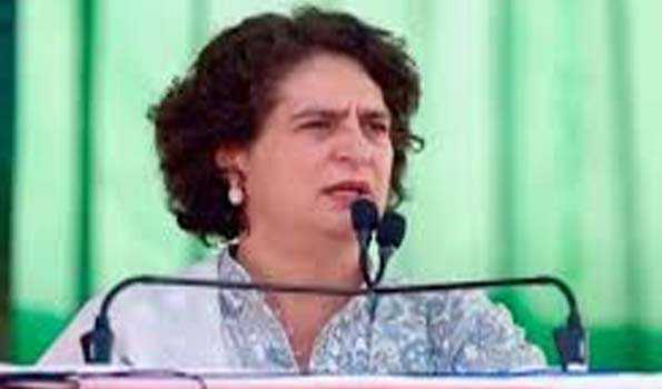 संविधान हत्या दिवस को लेकर प्रियंका का सरकार पर हमला