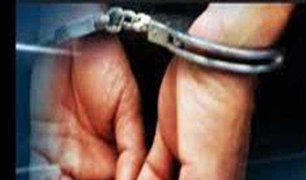 बेटों ने की पिता, सौतेली मां और दो वर्ष के मासूम की हत्या