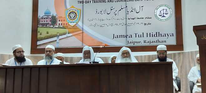 اگرمسلمان ملک میں عدل وانصاف ہر طبقے تک پہنچانے میں کامیاب ہوجائیں تو تمام شعبوں میں اپنی کامیابی کا جھنڈا لہراسکتے ہیں:مولانافضل الرحیم مجددی