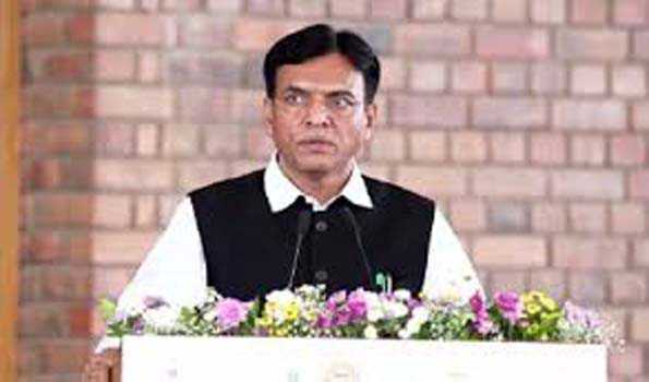 वास्तविक कौशल वाले पेशेवरों को विकसित करने पर ध्यान केंद्रित करना होगा: मांडविया