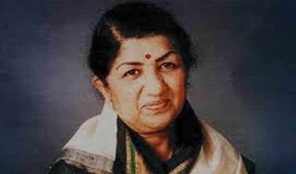आवाज के जादू से संगीत प्रेमियों के दिलों पर राज किया लता मंगेश्कर ने