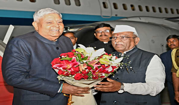 धनखड़ के जयपुर में बागड़े ने की अगवानी