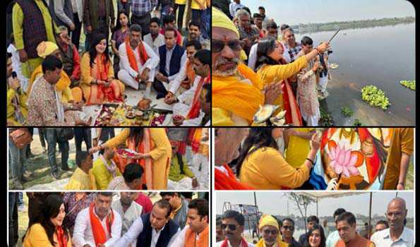 यमुना के तट पर ‘हमारा राग, हमारा अनुराग यमुना मैया के साथ खेले फाग’ कार्यक्रम का आयोजन
