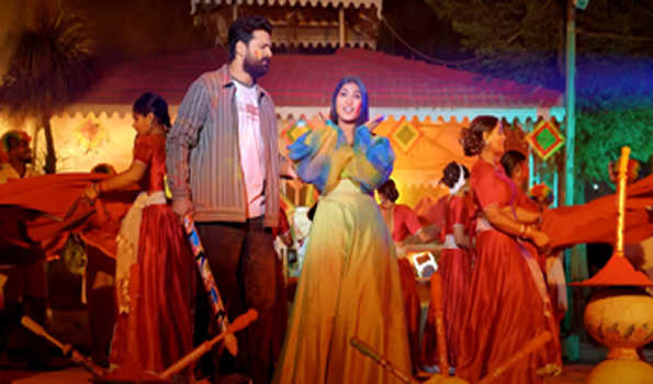 रितेश पांडे और शिल्पी राज का होली स्पेशल गाना ‘सकेत होता’ ने एक मिलियन व्यूज पार किया