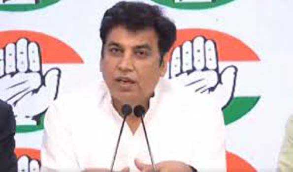 दिल्ली की भाजपा सरकार ने जनता को निराश किया: यादव