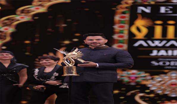 कुणाल खेमू ने आईफा अवार्ड्स 2025 में मडगांव एक्सप्रेस के लिए सर्वश्रेष्ठ डेब्यू निर्देशक का पुरस्कार जीता