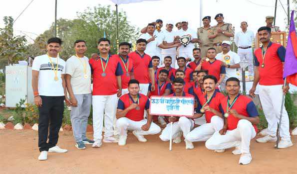 पीएसी 28वीं अंतरवाहिनी कुश्ती कलस्टर प्रतियोगिता में  झांसी ने जीती ओवर ऑल चैंपियनशिप