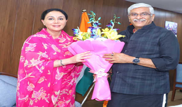 दियाकुमारी ने शेखावत से मिलकर पर्यटन के संबंध में की चर्चा