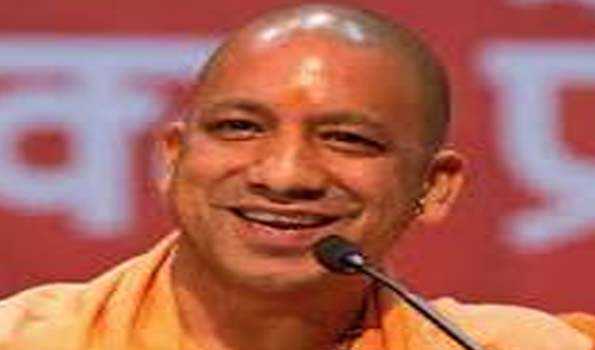 विदेशी आक्रांताओं का महिमामंडन देशद्रोह की बुनियाद रखने जैसा: योगी