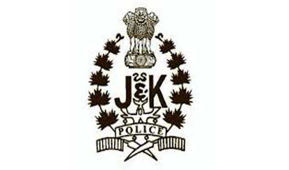 कश्मीर में सोशल मीडिया पर सांप्रदायिक तनाव फैलाने की कोशिश पर एक व्यक्ति हिरासत में