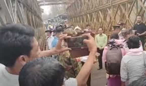 मणिपुर से 27 म्यांमार नागरिकों को वापस भेजा गया
