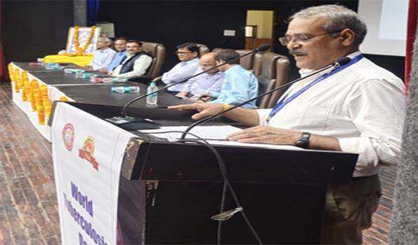 मोबाइल ने आम आदमी को दुनिया से जोड़ा : डॉ. धनंजय चोपड़ा