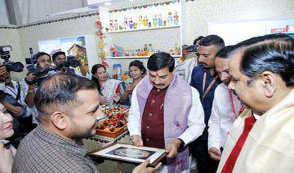 संस्कृति के संरक्षण और संवर्धन के साथ करेंगे प्रदेश का विकास: यादव