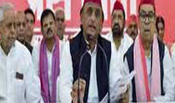 सपा ने पुलिस पोस्टिंग के आंकड़े जारी किये तो सरकार ने वेबसाइट ही बंद कर दी: अखिलेश