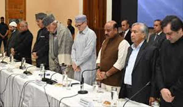 जम्मू-कश्मीर सर्वदलीय बैठक में पहलगाम हमले के मद्देनजर केंद्र सरकार के कदमों का समर्थन करने का प्रस्ताव