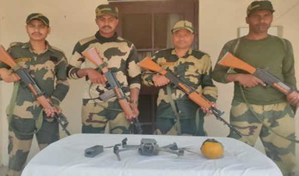 पंजाब सीमा पर पिस्तौल, ड्रोन व हेरोइन बरामद