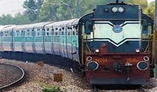 जोधपुर-वाराणसी सिटी एक्सप्रेस रेलसेवा तीन घंटे देरी से रवाना