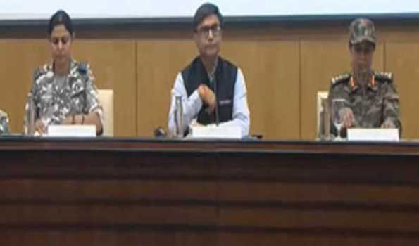 ‘युद्ध भड़काने के लिए अग्रिम मोर्चों की तरफ बढ रही है पाकिस्तान सेना, भारतीय सेनाएं भी पूरी तरह तैयार’