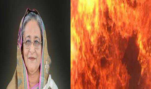 बंगलादेश में हसीना को प्रधानमंत्री बताने पर स्थानीय मीडिया हाउस के कार्यालय में आग लगायी